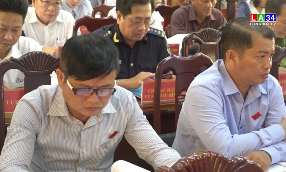 Lãnh đạo tỉnh dự hội nghị Thị ủy Kiến Tường lần thứ 16