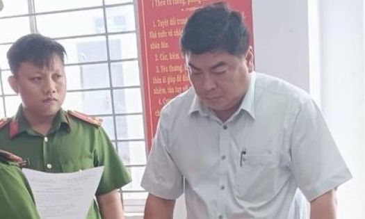 Khởi tố, bắt tạm giam Phó Chủ tịch UBND thành phố Long Xuyên