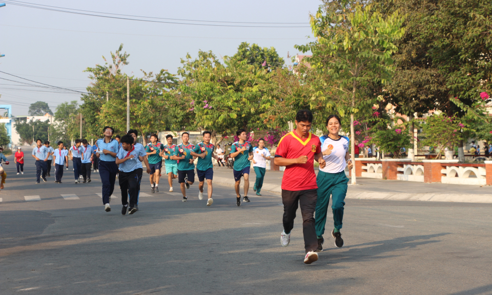 Thủ Thừa ngày chạy Olympic vì sức khỏe toàn dân