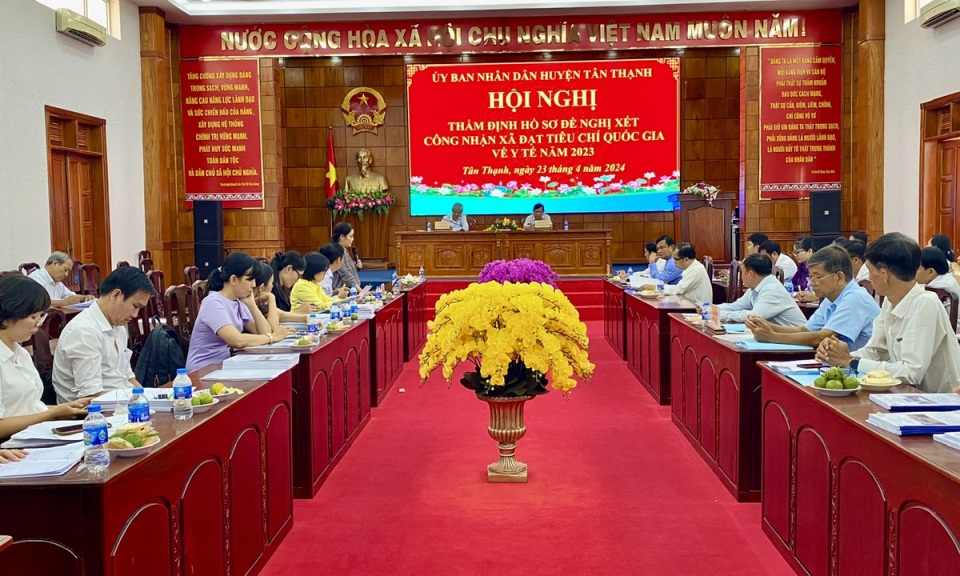 Sở Y tế Long An thẩm định tiêu chí Quốc gia về y tế tại huyện Tân Thạnh