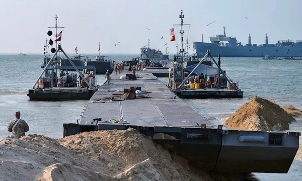 Quân đội Mỹ bắt đầu xây dựng cầu cảng để đưa viện trợ nhân đạo vào Gaza
