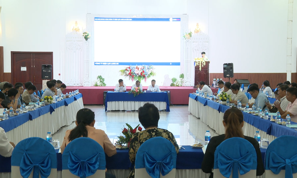 Công ty Điện lực Long An tổ chức Hội nghị khách hàng khu vực Bến Lức, Thủ Thừa, Tân An