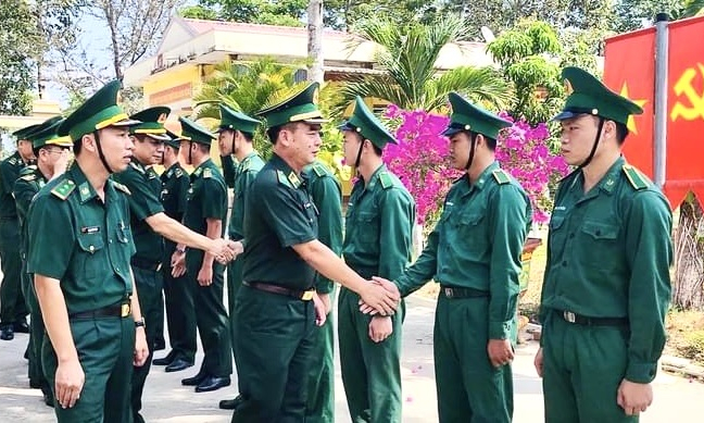 Đoàn công tác Học Viện Biên phòng thăm, kiểm tra học viên thực tập tại Đồn Biên phòng Sông Trăng 