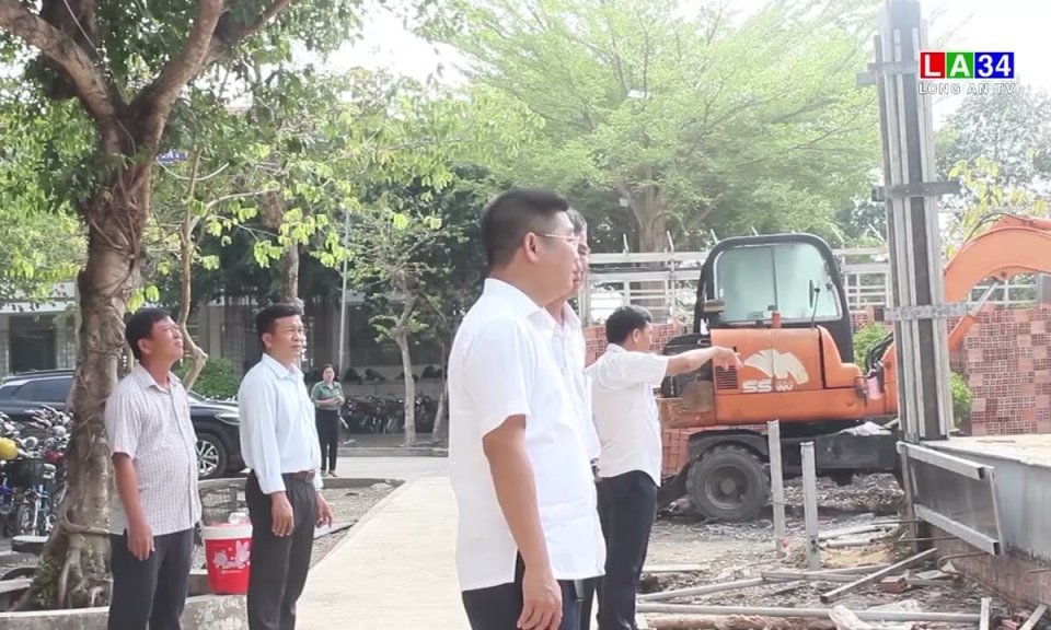 Kiểm tra tiến độ thi công trường THCS Nguyễn Văn Bộ
