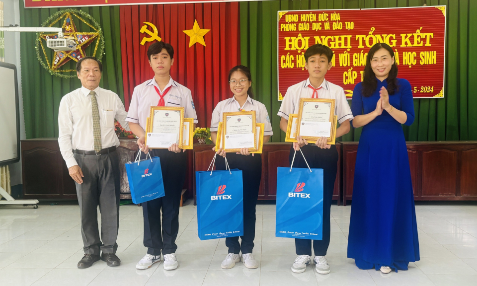 Đức Hòa tổng kết hội thi đối với giáo viên và học sinh cấp trung học cơ sở