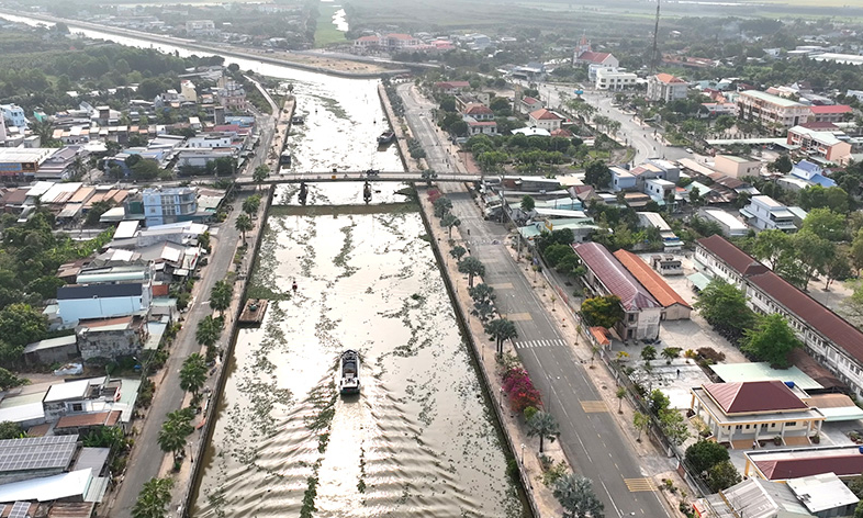 Tân Thạnh phấn đấu đạt chuẩn huyện nông thôn mới vào năm 2025
