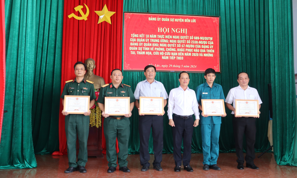 Bến Lức tổng kết 10 năm thực hiện Nghị quyết Quân uỷ Trung ương về phòng, chống thiên tai
