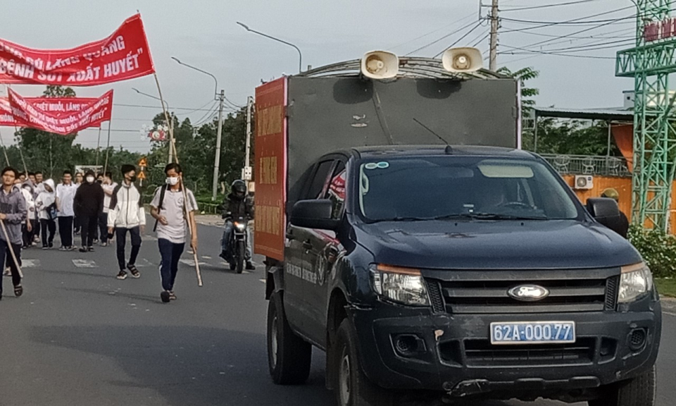 Thạnh Hóa ra quân vệ sinh môi trường phòng, chống bệnh sốt xuất huyết