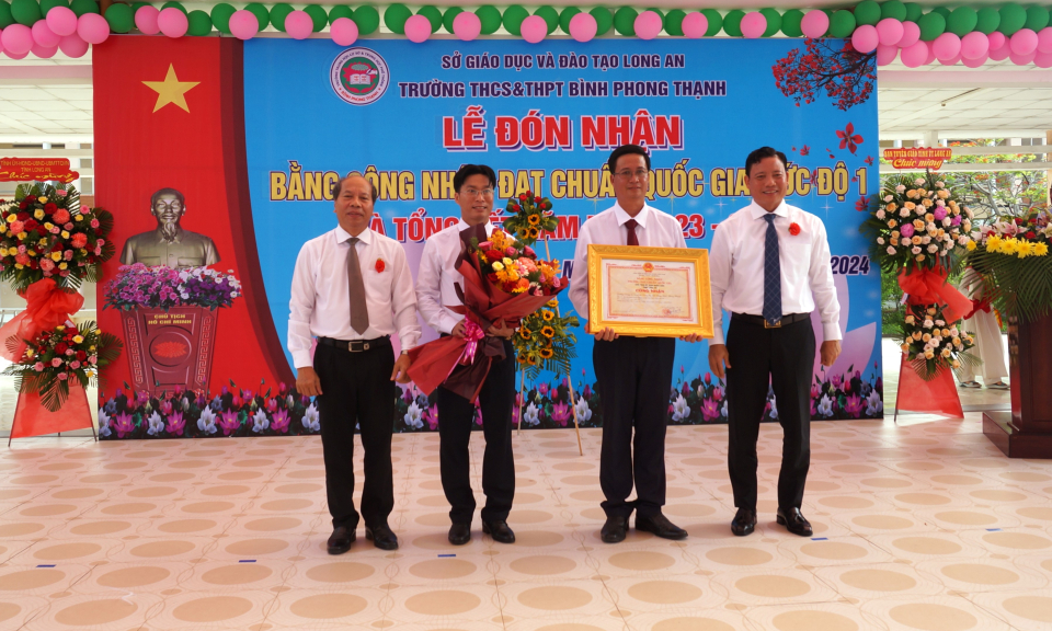 Trường THCS&THPT Bình Phong Thạnh được công nhận Trường đạt chuẩn Quốc gia Mức độ 1 