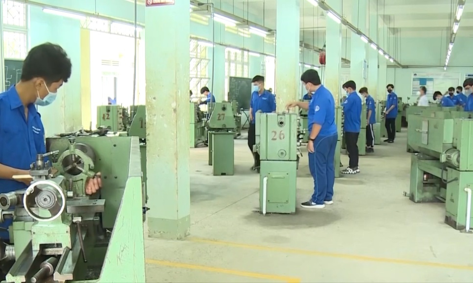 Nâng cao vị thế, vai trò của giáo dục nghề nghiệp
