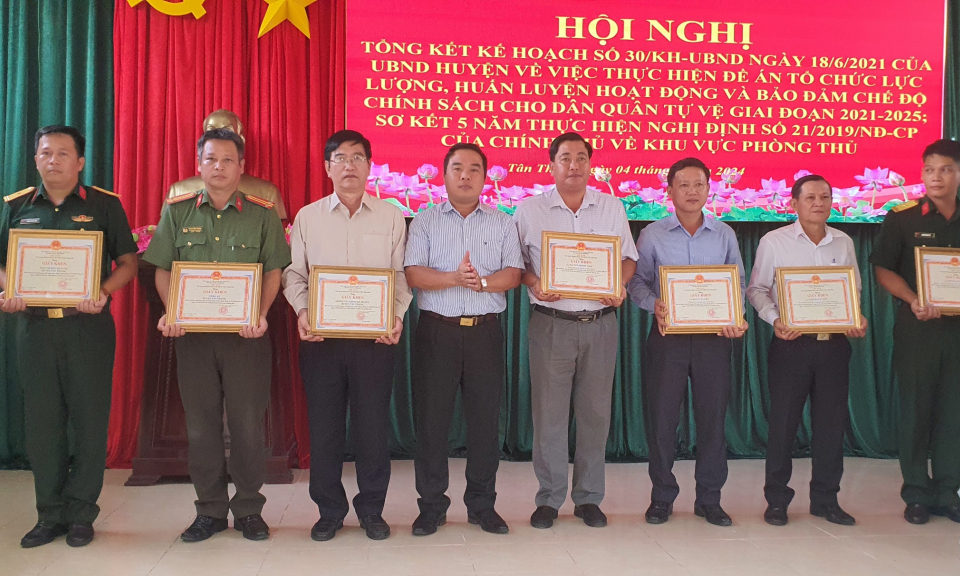 Tân Thạnh tổng kết Đề án lực lượng Dân quân tự vệ