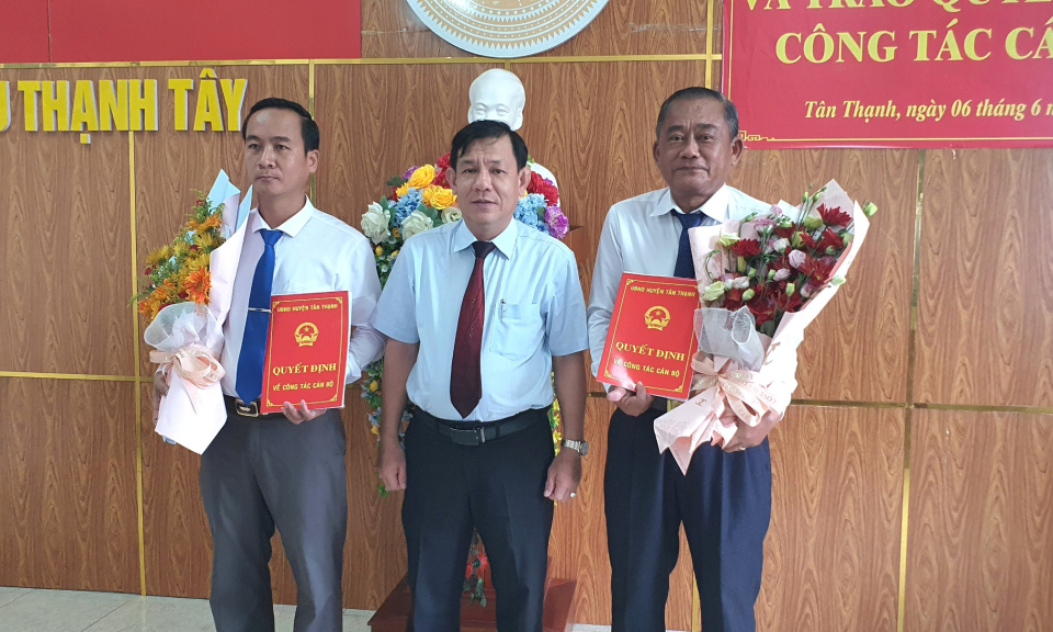 Tân Thạnh phê chuẩn kết quả bầu Chủ tịch UBND xã Hậu Thạnh Tây
