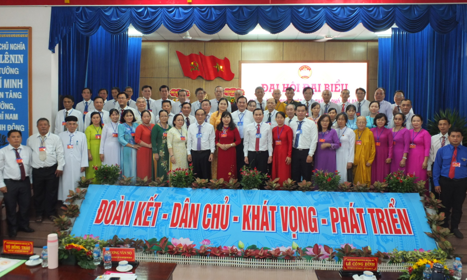 Bà Mai Thị Xuân Phương tái cử Chủ tịch Uỷ ban Mặt trận Tổ quốc Việt Nam thành phố Tân An nhiệm kỳ 2024 - 2029
