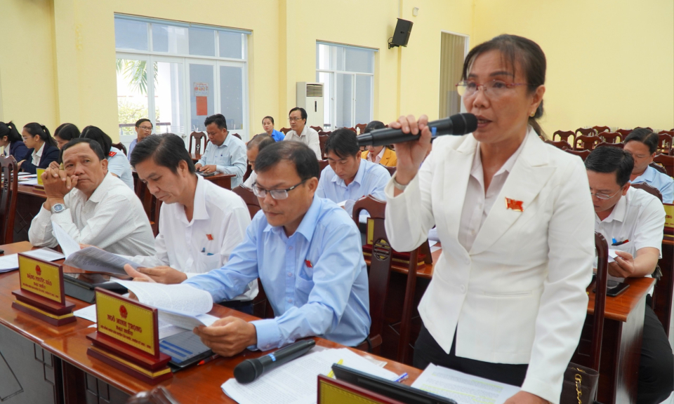  HĐND huyện Cần Giuộc tổ chức phiên giải trình giữa hai kỳ họp