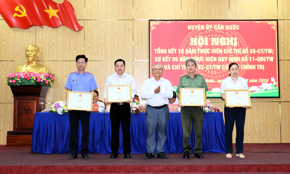 Huyện ủy Cần Đước tổng kết 10 năm thực hiện Chỉ thị 35 của Bộ Chính trị