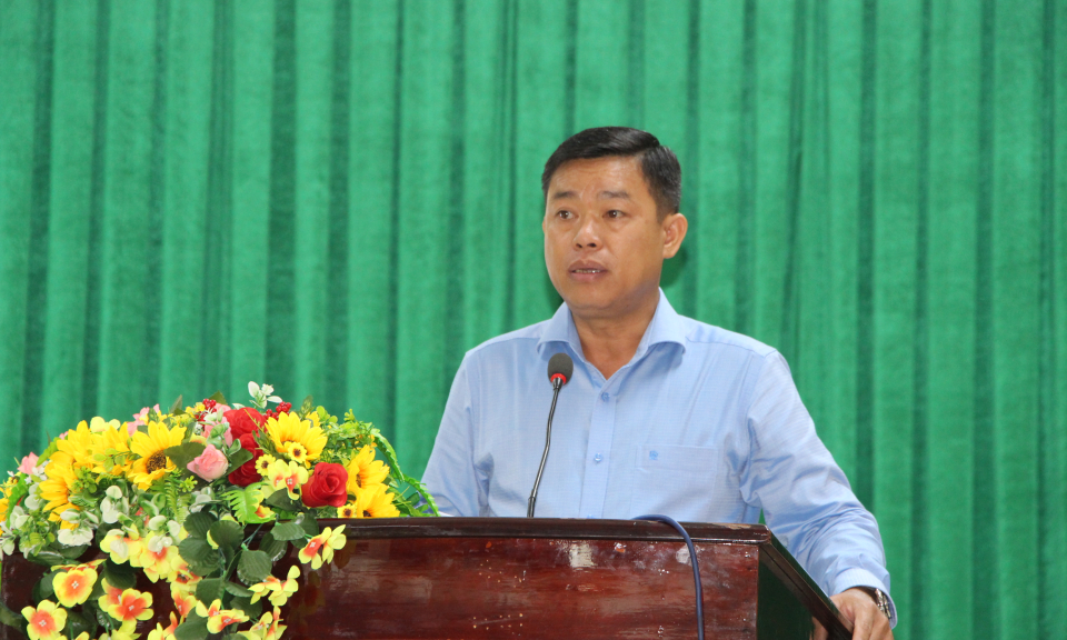  Bí thư Huyện ủy Thủ Thừa đối thoại với Nhân dân về Bảo hiểm Y tế