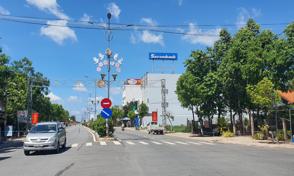 Sở Nông nghiệp và phát triển nông thôn làm việc  về xây dựng huyện nông thôn mới tại Tân Thạnh