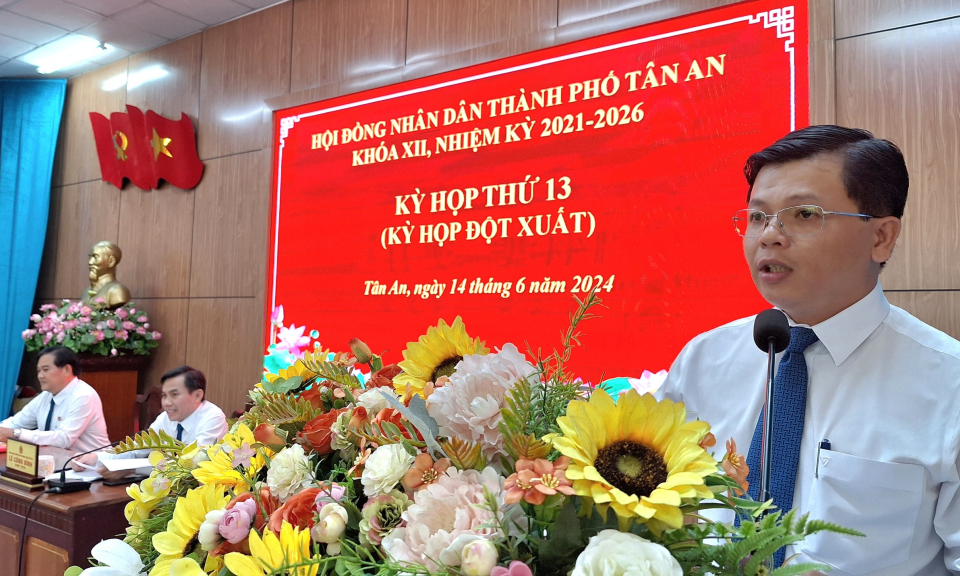 Ông Trịnh Đăng Khoa được bầu giữ chức danh Phó Chủ tịch UBND thành phố Tân An