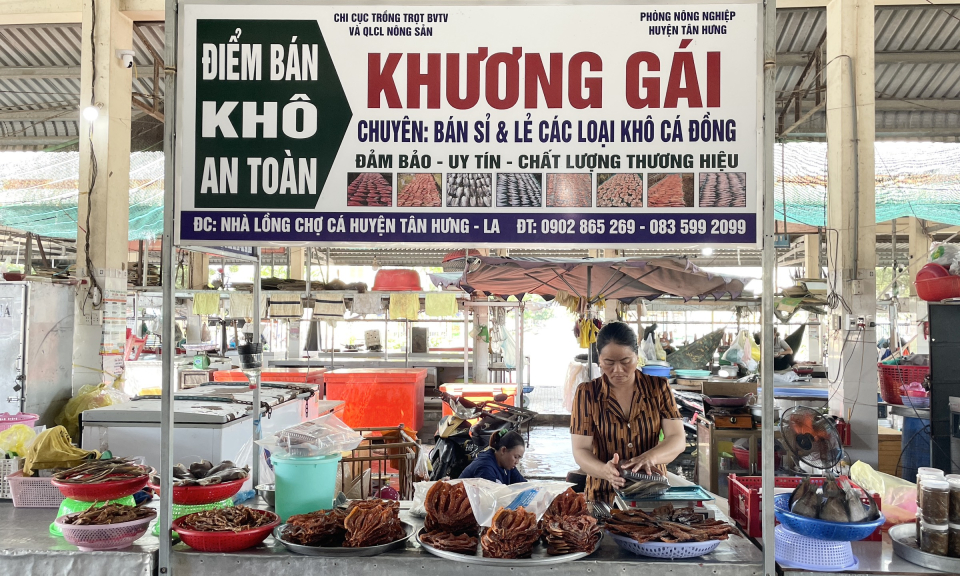 Tân Hưng có 9 sản phẩm đạt OCOP 3 sao