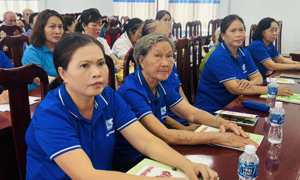 Đức Hòa tập huấn kỹ thuật chăn nuôi bò ứng dụng công nghệ cao 