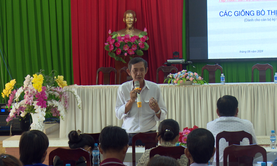 Vĩnh Hưng tập huấn kỹ thuật chăn nuôi và phòng chống dịch bệnh trên gia súc, gia cầm
