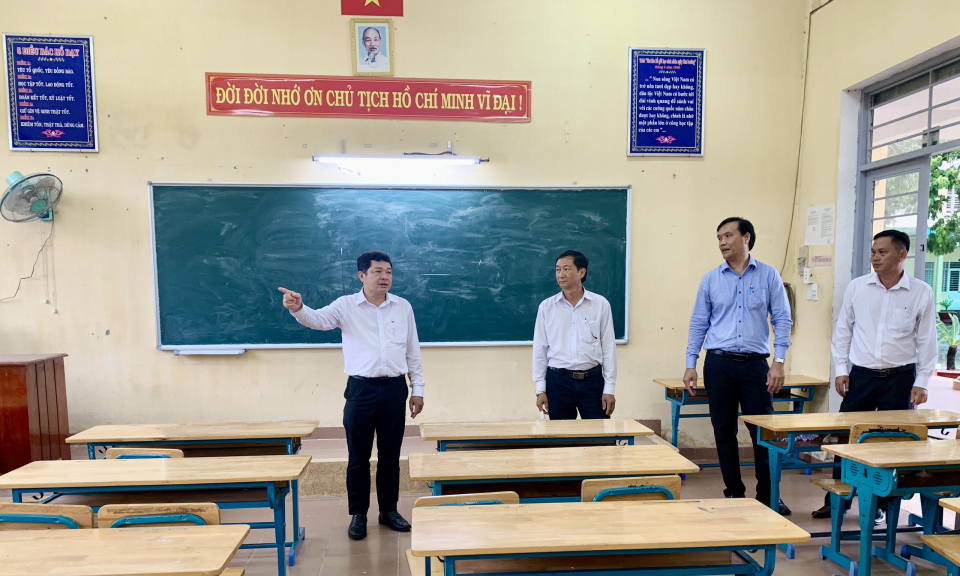 Lãnh đạo huyện Châu Thành kiểm tra công tác chuẩn bị kỳ thi tốt nghiệp THPT năm 2024