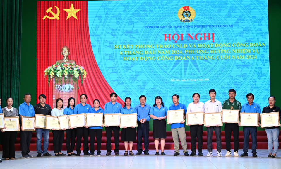 Bến Lức: Công đoàn các khu công nghiệp tỉnh sơ kết phong trào công nhân lao động