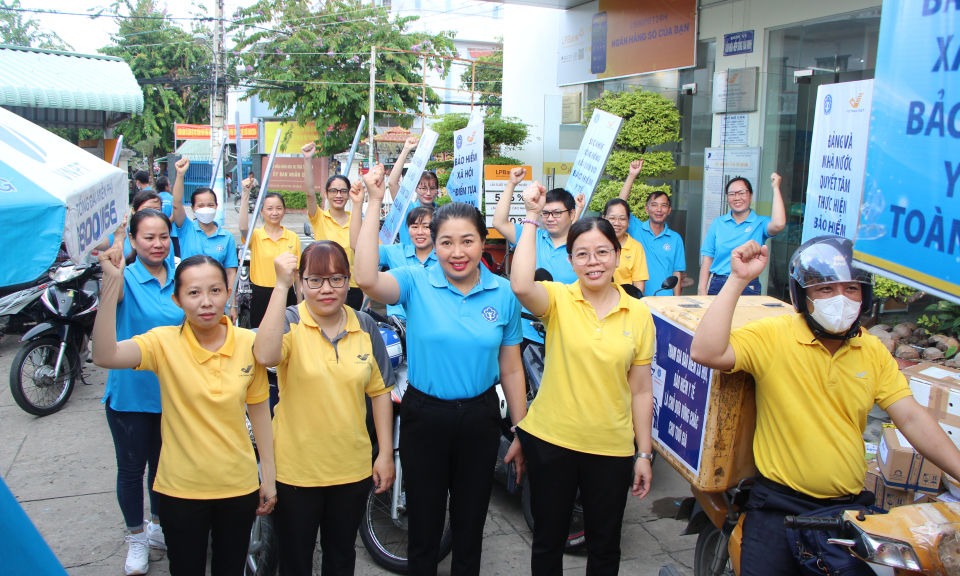 Thủ Thừa ra quân hưởng ứng Ngày Bảo hiểm y tế Việt Nam 1/7