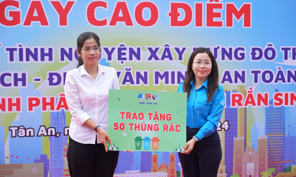 Lễ phát động Ngày cao điểm Chiến sĩ tình nguyện Xây dựng Đô thị văn minh
