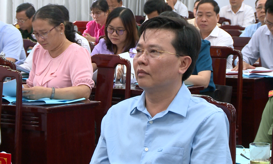 Tập trung kiểm tra, giám sát đảng viên có dấu hiện vi phạm