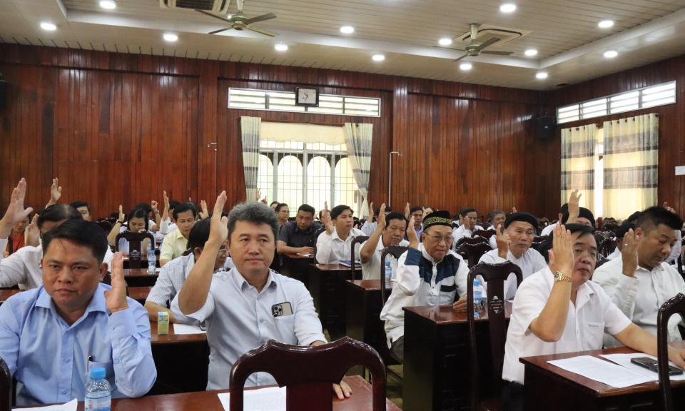 Hội nghị Ủy ban MTTQ Việt Nam huyện Bến Lức lần thứ 2 nhiệm kỳ 2024 – 2029