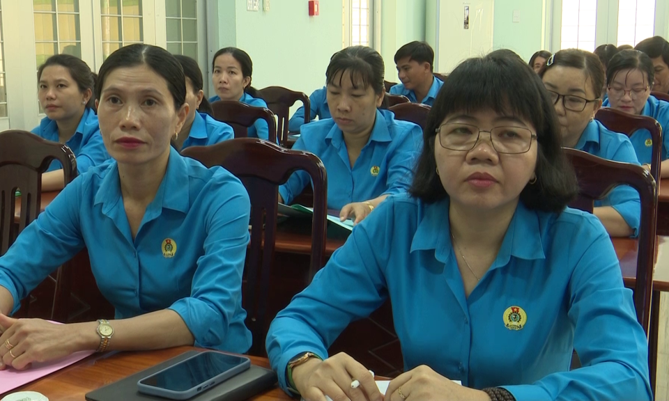 Liên đoàn Lao động huyện Tân Trụ sơ kết hoạt động 6 tháng đầu năm 2024