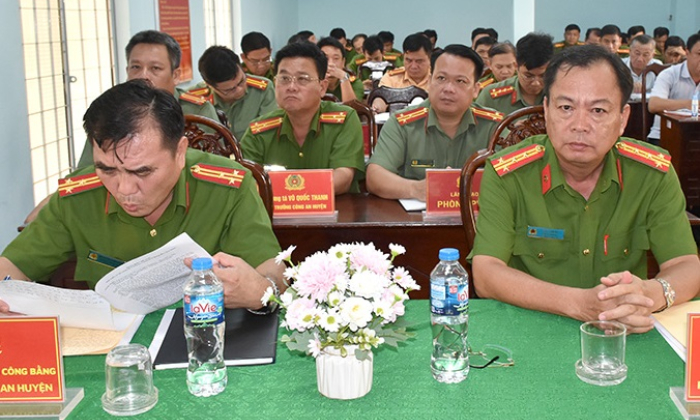 Công an huyện Tân Thạnh sơ kết hoạt động 6 tháng đầu năm 2024