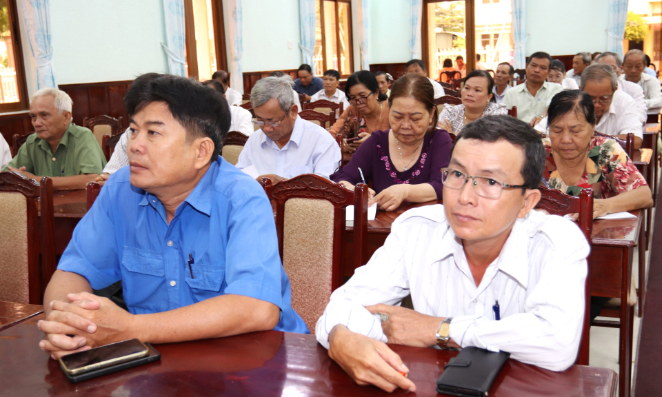 Cần Đước bồi dưỡng nghiệp vụ truyền thông giảm nghèo bền vững