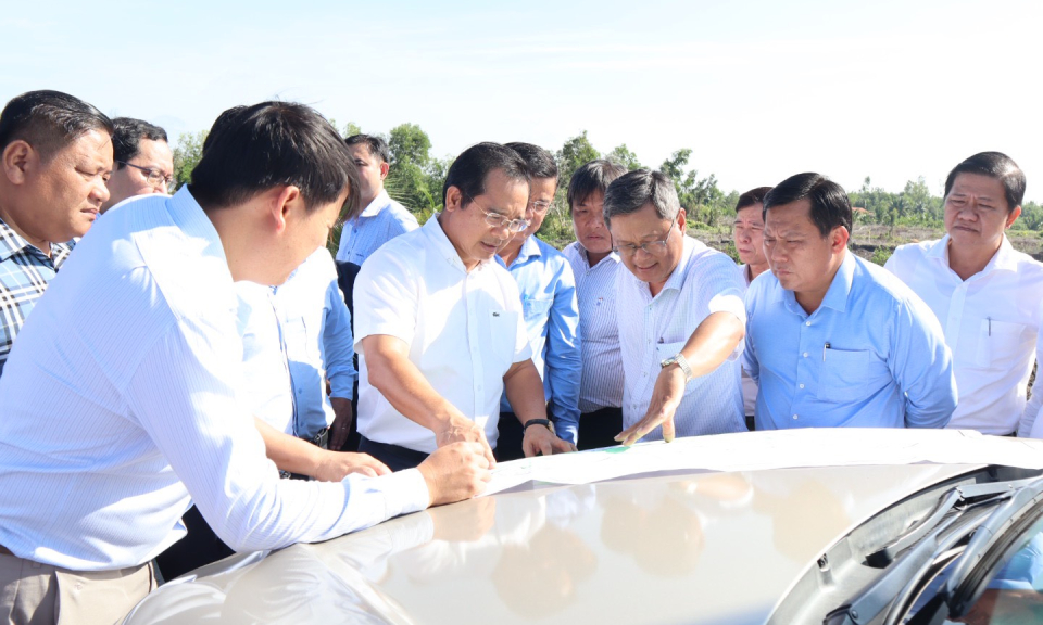 Bí thư Tỉnh uỷ Long An: Thủ Thừa phải quan tâm quy hoạch phát triển mang tính lâu dài, bền vững