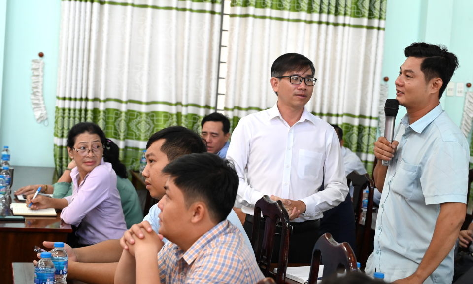 Bến Lức tập huấn nâng cao năng lực cho cán bộ thực hiện Tiểu dự án giảm nghèo về thông tin
