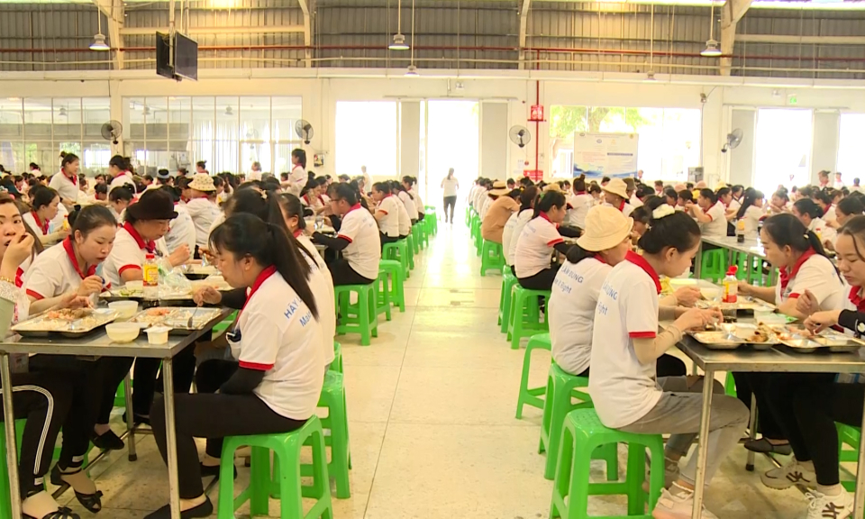 Long An có hơn 660 bếp ăn tập thể tại trường học, doanh nghiệp