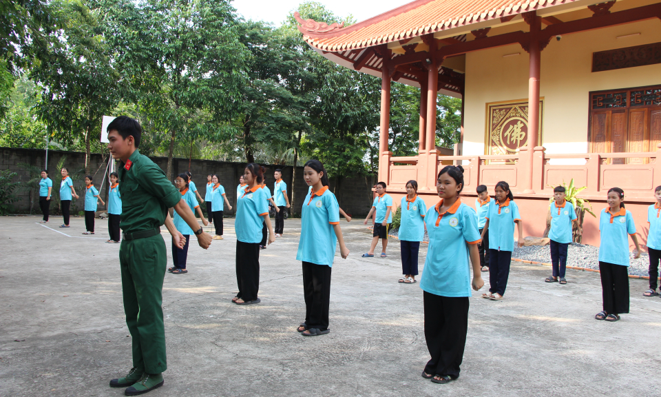 Thủ Thừa: Chương trình trải nghiệm quân ngũ - môi trường rèn luyện bản thân