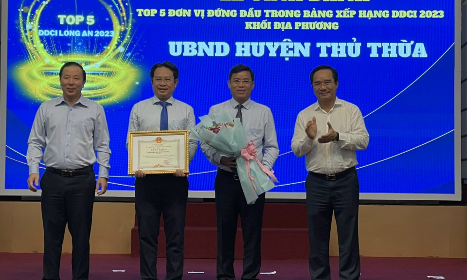 Huyện Thủ Thừa nằm trong top 5 địa phương dẫn đầu chỉ số đánh giá năng lực cạnh tranh cấp tỉnh