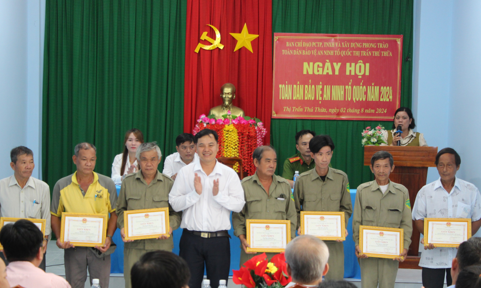 Thủ Thừa: Ngày hội toàn dân bảo vệ an ninh Tổ quốc