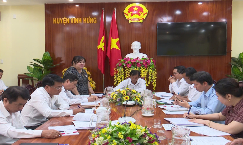Vĩnh Hưng đánh giá các tiêu chí xây dựng thị trấn đạt chuẩn đô thị văn minh