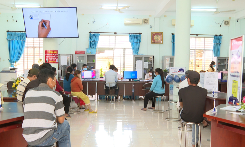 Doanh nghiệp Long An cần tuyển dụng hơn 17.600 vị trí trong 7 tháng năm 2024