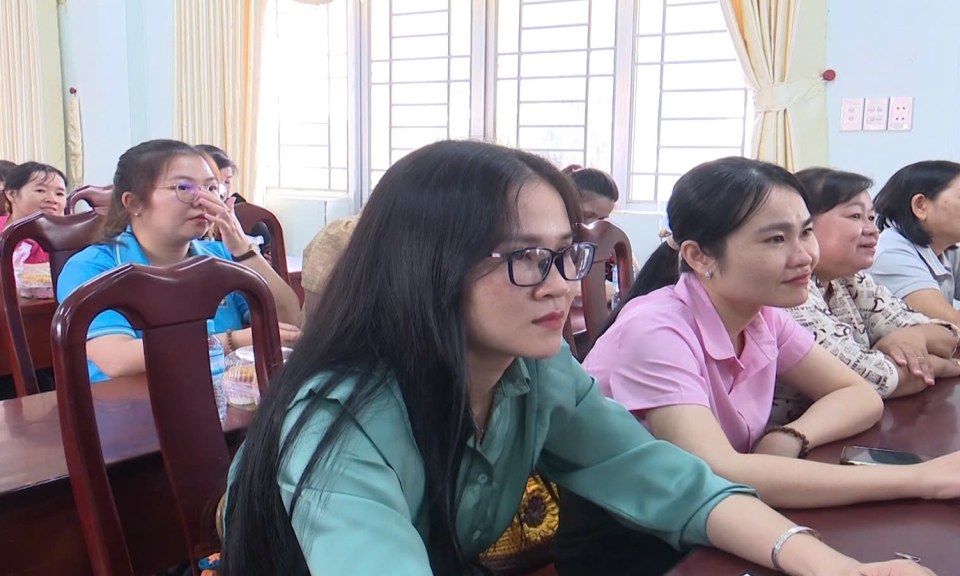 Phụ nữ Vĩnh Hưng tập huấn xây dựng dự án khởi nghiệp 