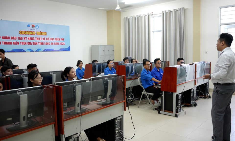 Khai giảng lớp tập huấn đào tạo kỹ năng thiết kế đồ hoạ miễn phí cho thanh niên năm 2024