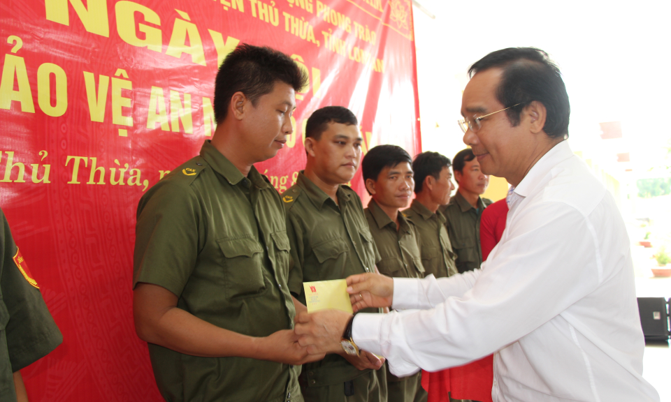 Bí thư Tỉnh ủy dự Ngày hội Toàn dân bảo vệ an ninh Tổ quốc xã Mỹ Lạc, huyện Thủ Thừa