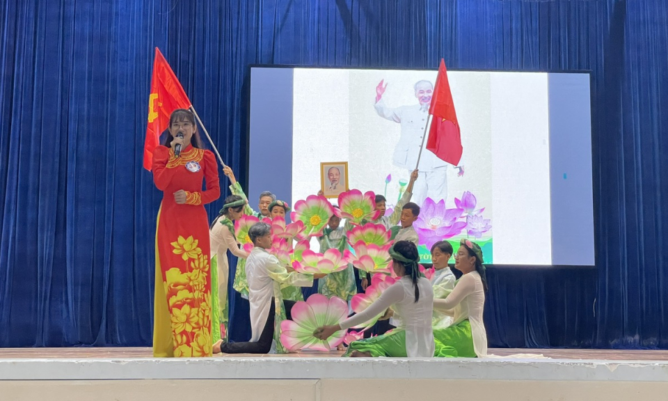 Tân Hưng: Hội thi kể chuyện tấm gương đạo đức Hồ Chí Minh năm 2024