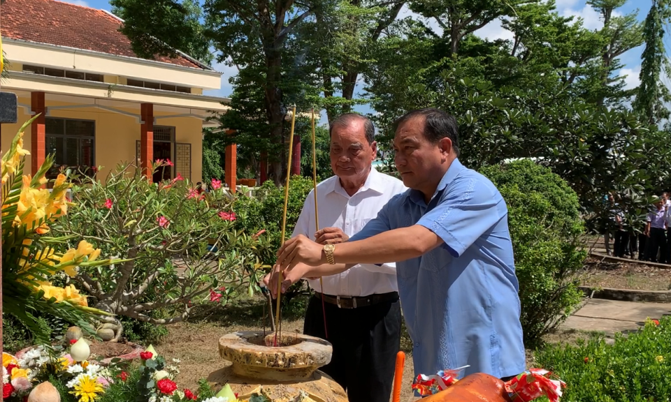 Châu Thành dâng hương tưởng niệm 140 năm ngày mất Nguyễn Thông