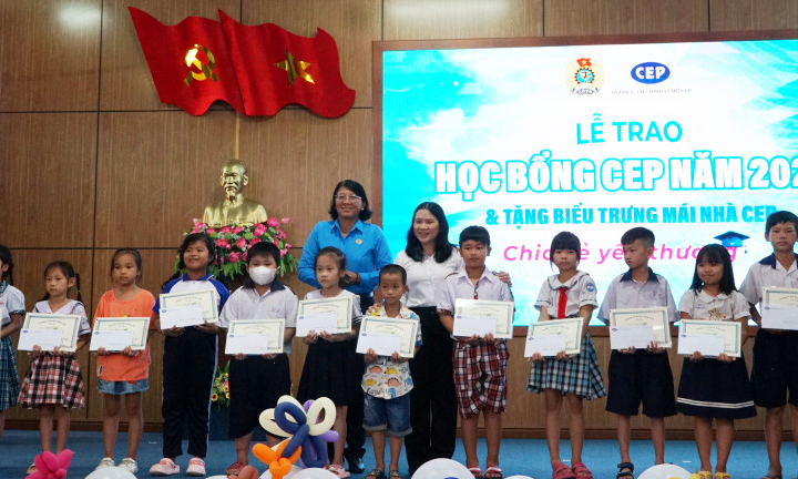 Trao học bổng CEP năm 2024