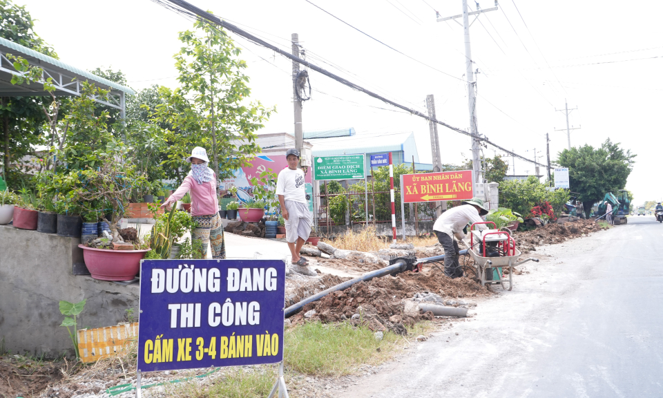 Tân Trụ thi công lắp đặt tuyến ống nước sạch