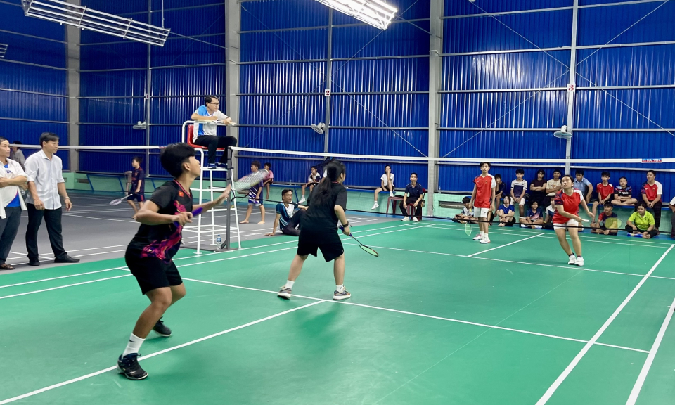 Bế mạc Giải Cầu lông các nhóm tuổi huyện Tân Hưng năm 2024